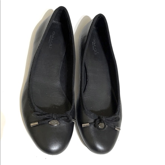 Coach ‘Lara’ Charm and Bow Detail Leather Ballet Flats Size 7.5M - Picture 3 of 15